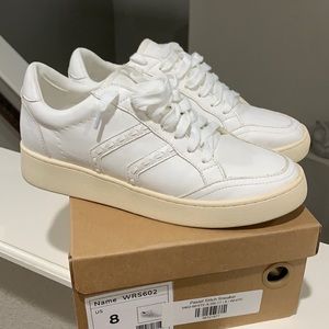 White Raven Tenny’s!!